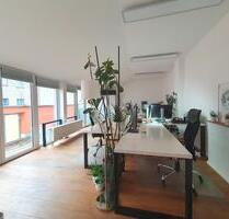 zentral + gepflegt + optimale Anbindungen --- Maisonette mit Terrasse -- nahe U-Bhf. Bernauer Straße - Berlin Mitte