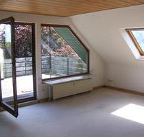 - Lichtdurchflutete 2,5 Zimmer Dachgeschosswohnung - von privat - - Schleswig
