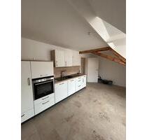 Vermiete 3 Zimmer DG Wohnung - 720,00 EUR Kaltmiete, in Vilshofen an der Donau (PLZ: 94474)