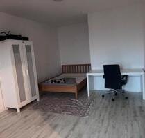 2 Zimmer in einer 3er-WG frei – ab sofort - Berlin Marzahn-Hellersdorf