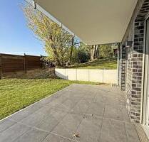 Moderne 2 Zimmer-Wohnung mit großzügiger Süd-Westterrasse, Garten, Fahrstuhl und Garage in Bad Oeynhausen-Oberbecksen