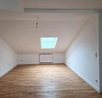 Charmante 2 Zimmer Dachgeschosswohnung in Stadtnähe - Aschaffenburg Österreicher Kolonie