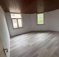 Frisch renovierte 4-Zimmer-Wohnung für Großfamilie - Pforzheim