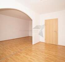 Schöne 2,5-Zimmer-Wohnung mit zusätzlichem separaten 1-Raum-Homeoffice-Bereich - Chemnitz Kapellenberg