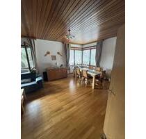 Helle 97m² Wohnung 1.OG mit XXL-Balkon, Parkett in ruhiger Lage - Lampertheim