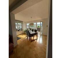 Helle 4-Zimmer-Wohnung mit Einbauküche und Balkon - Dunningen