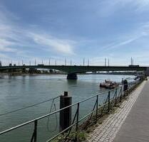 BONN Zentrum, tolle 3,5 Zi. Maisonnette-Whg, 90 m² Wfl. im 4 Part. Haus ca. 100 m vom Rhein, Balkon