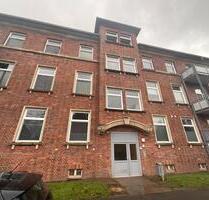 Dachgeschosswohnung mit Einbauküche, modernem Duschbad und geräumiger Wohnküche - Lübeck Sankt Lorenz Nord