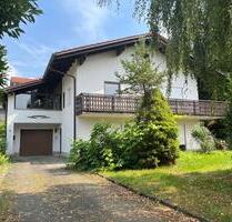 Nähe Passau: 1-Fam.-Haus mit ELW, Garage, Balkon und Garten - Obernzell