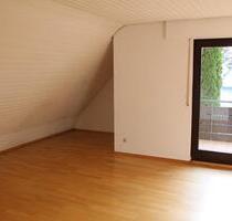 2,5-Zimmer-DG-Wohnung in ruhiger zentrums- und Bhf-naher Lage - Kirchheim unter Teck