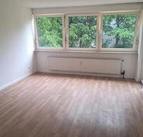 2 Zimmer Wohnung Balkon Badewanne Aufzug - Erlangen Bruck