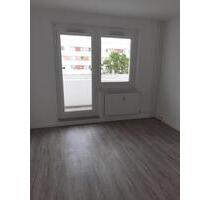 Schöne 2 RWE Wohnung mit Balkon, Dusche in Grimma zu vermieten!