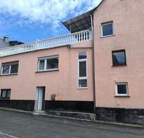 8 Zimmer Haus mit ca. 180m² Wohnfläche in Rabenau 413m² Grundst.