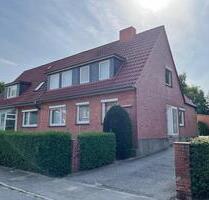 Sehr gepflegte Gewerbeflächen über 2 Etagen - hervorragend als Praxis oder Büro geeignet! - Kiel Friedrichsort