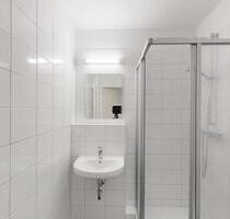 Bezugsfertig, neu saniert - ab sofort! Bad mit Dusche - Halle (Saale) Dölau