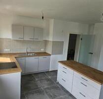 Erstbezug nach Kernsanierung, 3,5 Zimmer im 1. OG, Balkon, EBK - Röthlein