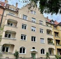 Kernsanierte 94m² - 2,5 ZKB-Altbauwohnung mit EBK und Balkon in guter Innenstadtlage - Augsburg