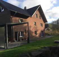 Privatverkauf: Freistehendes Einfamilienhaus mit Einliegerwohnung - Westerburg