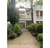 1,5-Zimmer Erdgeschosswohnung (35 m²) mit Garten und Einbauküche - München Bogenhausen