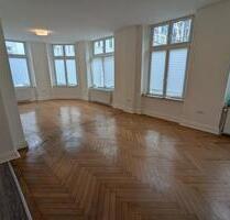 Herrschaftliche 4,5-Raum-Erdgeschosswohnung zentral in Plauen