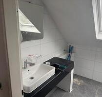 Vermiete frisch renovierte 2 Zimmer Wohnung 73 Qm - Duisburg Mittelmeiderich
