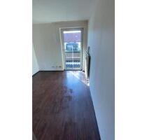 Stylish & Well-Connected 1-Room Apartment - Bright, Cozy and Move-In Ready! - München Messestadt Riem