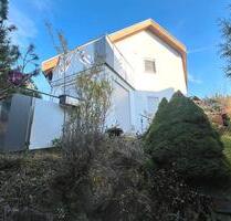 Komplett renovierte Doppelhaushälfte im Herzen von Lonsee