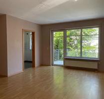 Renovierte 3 Zimmer Wohnung mit 2 Balkonen und TG-Stellplatz - Grünberg