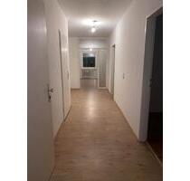 4 Zi WHG 96m² mit Balkon - 1.200,00&nbsp;EUR Kaltmiete, in Mühlheim am Main (PLZ: 63165)