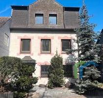 Leben mitten in Merzenich! - 1.750,00 EUR Kaltmiete, ca.  220,00 m² in Merzenich (PLZ: 52399)