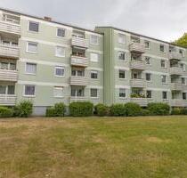 Für Sie in Renovierung: 3-Zimmer-Wohnung in Bremen-Horn-Lehe mit Balkon und Wannenbad!