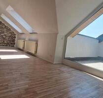 Sehr schicke Dachwohnung - 295.000,00 EUR Kaufpreis, ca.  80,00 m² in Großostheim (PLZ: 63762)