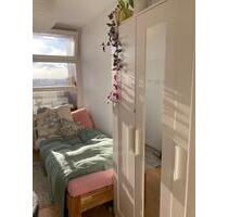 9m² Zimmer in 3-Zimmer-Wohnung mit großartiger Aussicht in Berlin