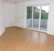 Schöne 3,5 Zimmer-Wohnung, EBK, Balkon, Fernblick - Bad Salzschlirf