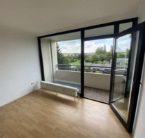 Helle 2-Zimmer-Wohnung mit Balkon und Aufzug in Hannover-Bemerode