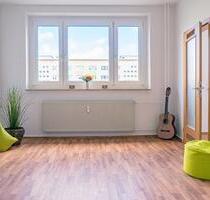 Balkonwohnung mit Einbauküche zum Sofortbezug - Chemnitz Hilbersdorf