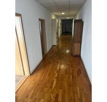 Schöne Wohnung m. Rollstuhlgerechtem Zugang u. PKW Stellplatz - Kaltennordheim