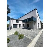 Kernsanierte 3-Zimmer-Wohnung mit Einbauküche und Terrasse - Köditz