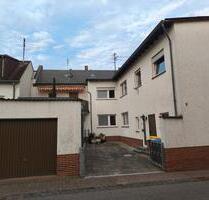 Familienidylle mit Charme und Potenzial – Einfamilienhaus - Lonnig