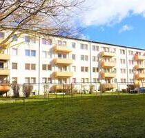 3-Raumwohnung im Erdgeschoss mit Balkon - Braunsbedra