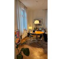 *Befristet* 2 Zimmer Altbauwohnung in Stuttgart Mitte September