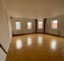 interessantes Angebot großzügige 3 Raum Wohnung - Zeitz