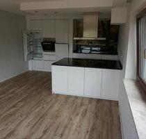 Moderne Wohnung mit Balkon, Terrasse + Garage in Bad Salzschlirf