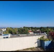 Penthauswohnung in Stuttgart Rohr mit Blick auf unbebaute Natur. - Steinheim an der Murr