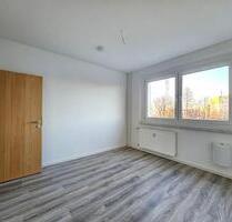 auf Wunsch mit Küche! saniert * 2 Raum mit Balkon * direkte Bus- u. Bahnanbindung * - Chemnitz Klaffenbach