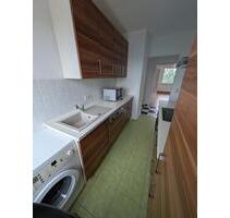 Sanierte 3 R.-Whg mit Einbauküche, Waschmaschine und Balkon - Zeitz