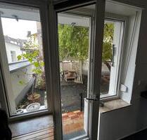 Helles Zimmer mit großer Terrasse in 3-Zimmer-Wohnung - Köln Mülheim