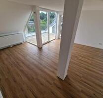 Frisch sanierte helle 4 Raumwohnung + 2 Bäder + Balkon - Auerbach/Vogtland