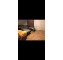 Wohngemeinschaft- Zimmer - 600,00 EUR Kaltmiete, in München (PLZ: 80993) Moosach