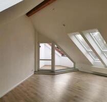 Horneburg: 2,5-Zimmer-Dachgeschosswohnung Vermietung ab 01.11.25